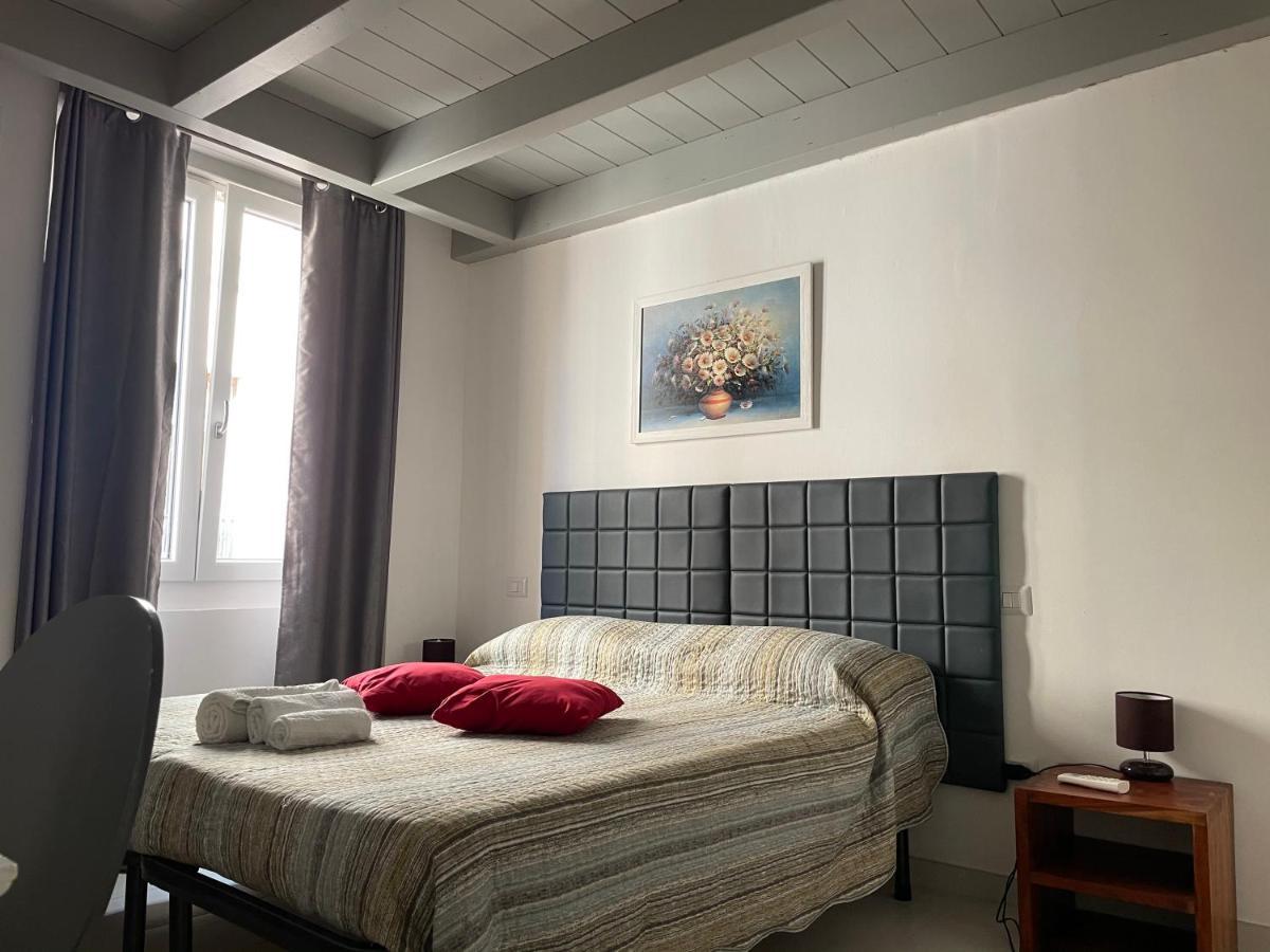 Saturno House Cagliari Center酒店 外观 照片