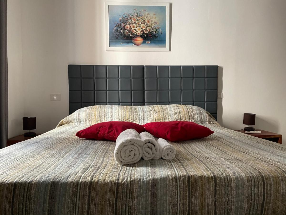 Saturno House Cagliari Center酒店 外观 照片